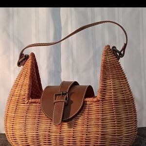 Vintage Wicker Womens Handbag Buckle Front Gingham Interior